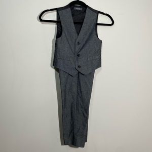 Van Heeusen size 5 boys suit only two-piece color gray